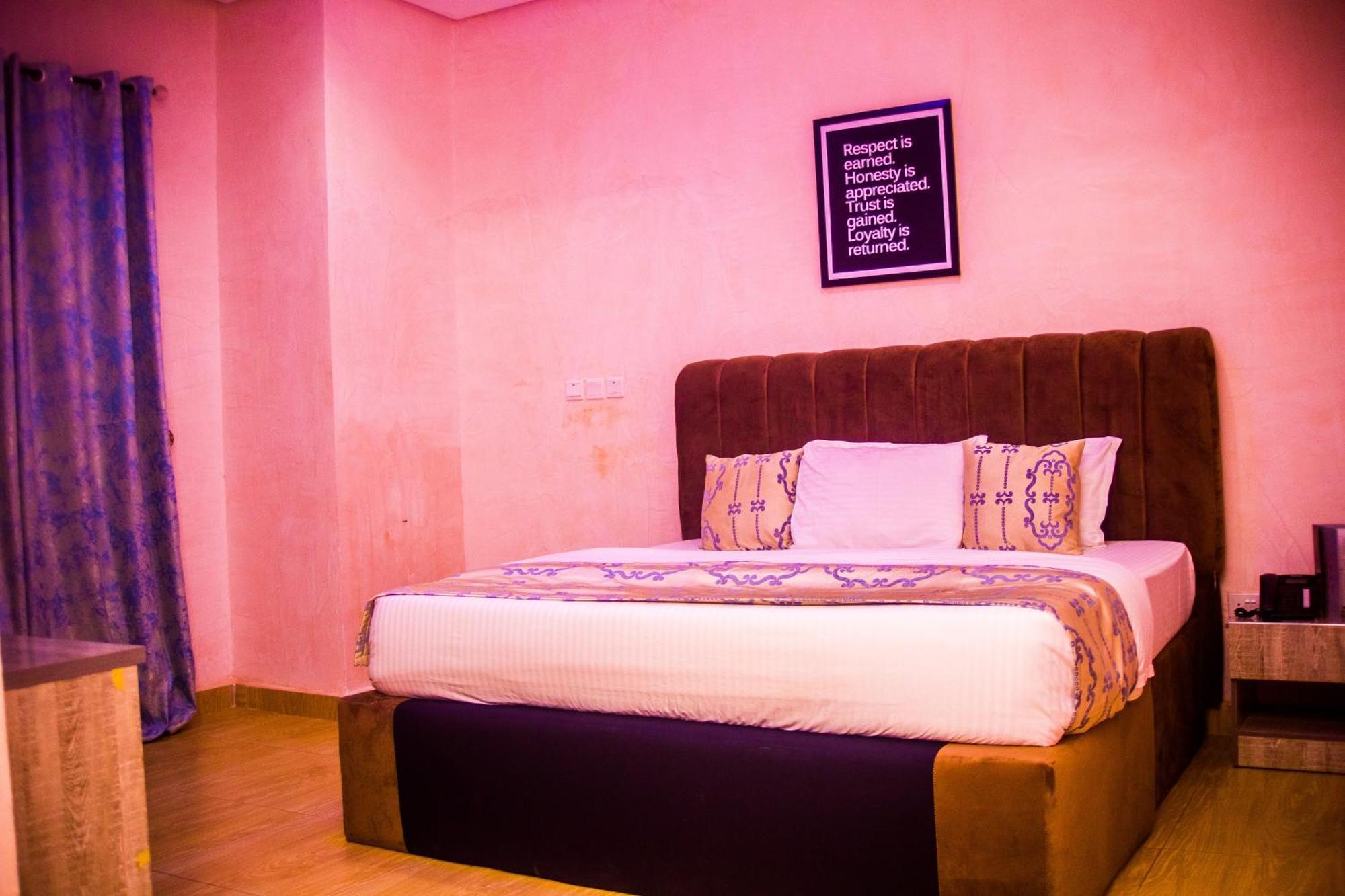 Vibes Suites Kaba Εξωτερικό φωτογραφία