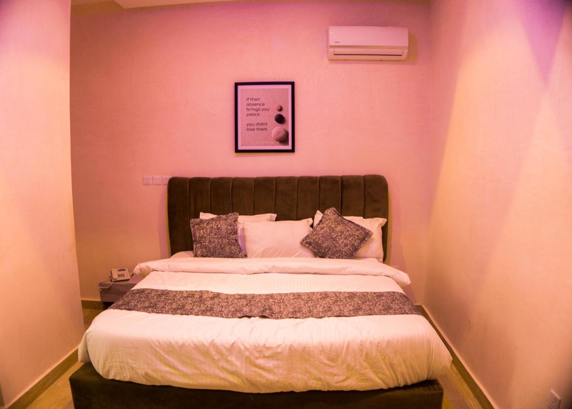 Vibes Suites Kaba Εξωτερικό φωτογραφία