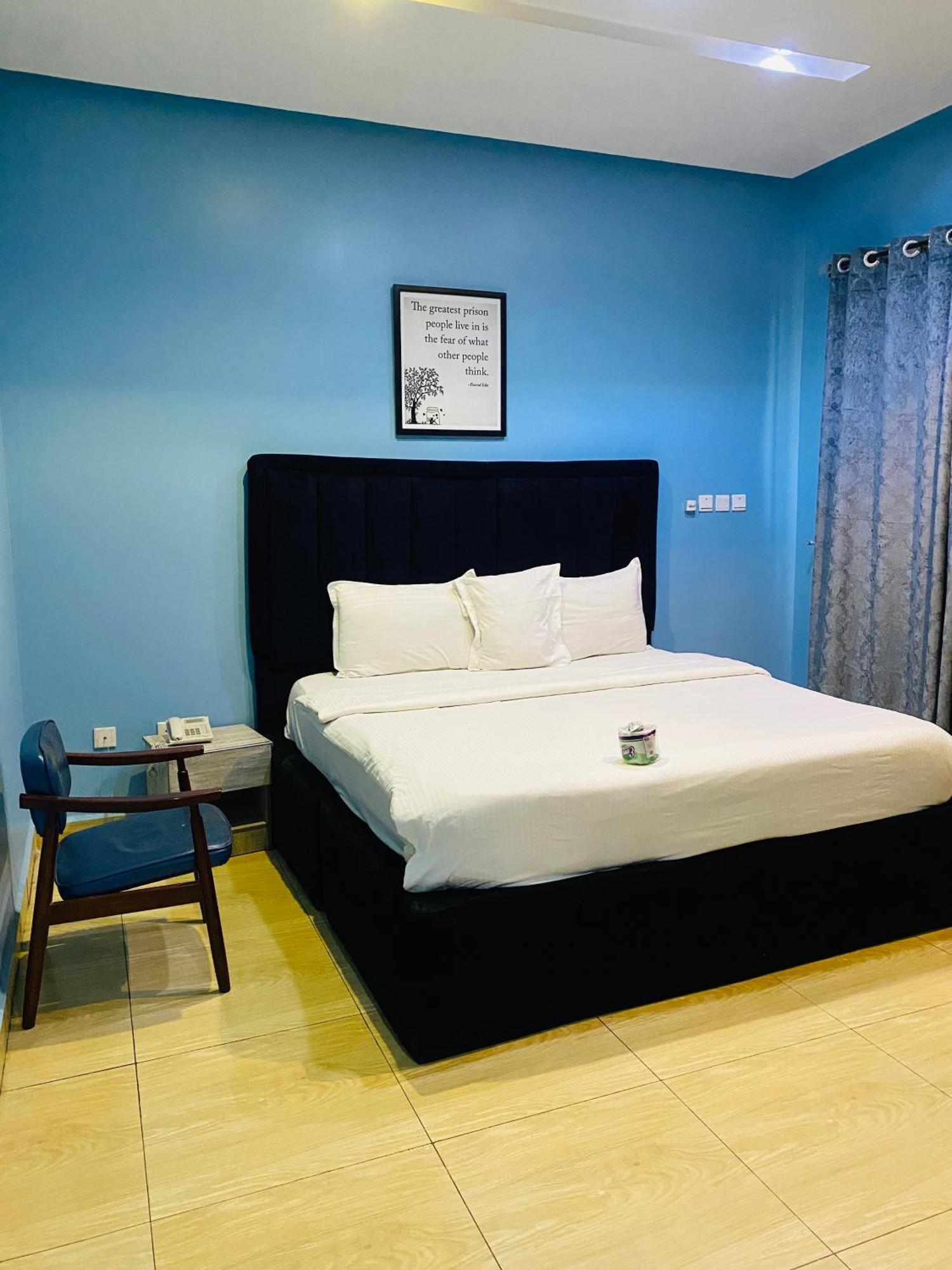Vibes Suites Kaba Εξωτερικό φωτογραφία
