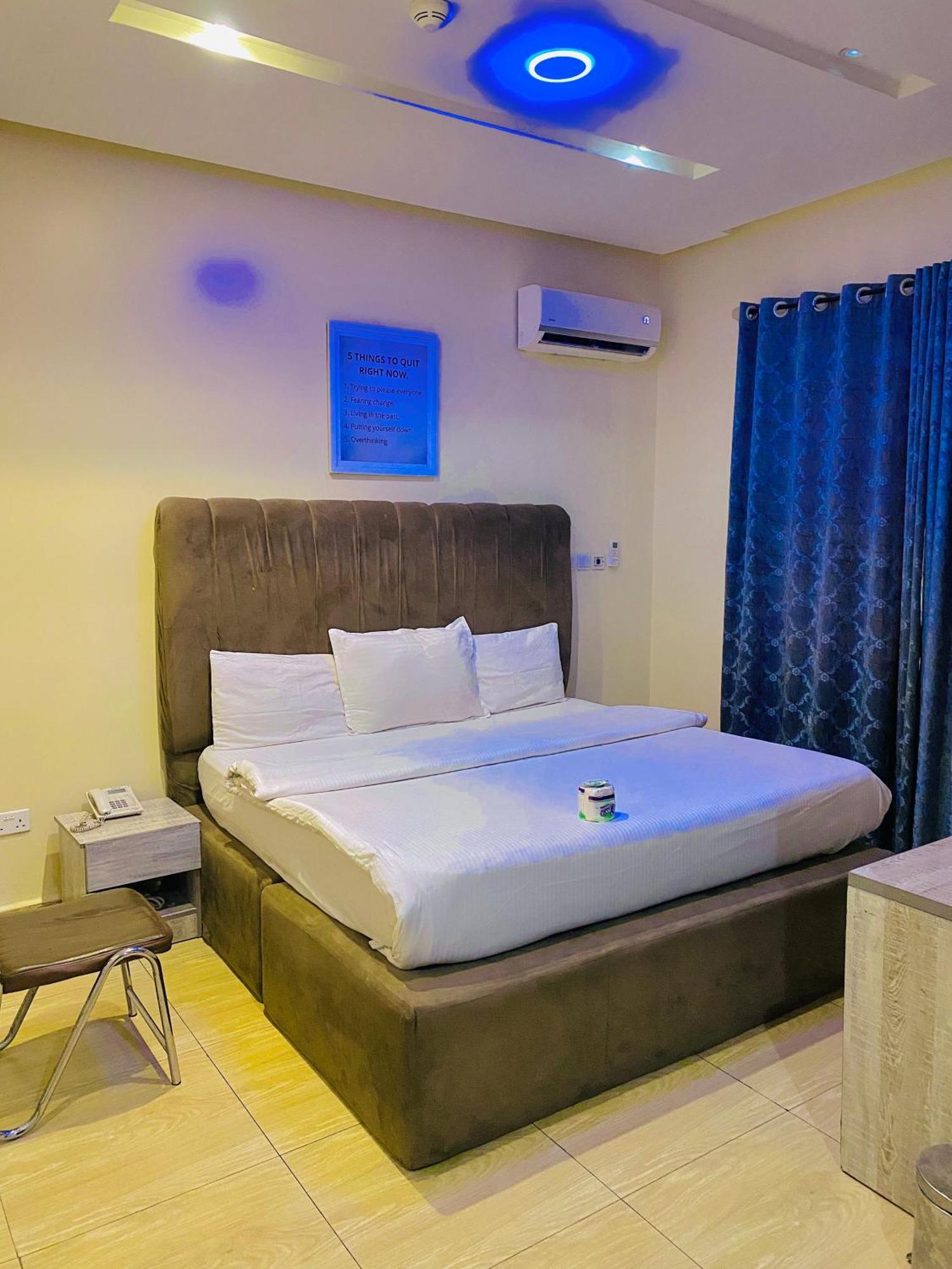 Vibes Suites Kaba Εξωτερικό φωτογραφία